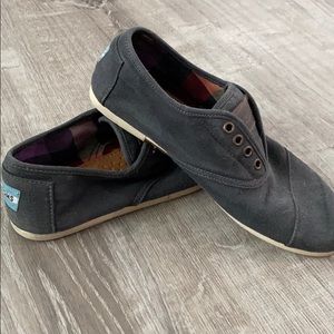 Toms casuals